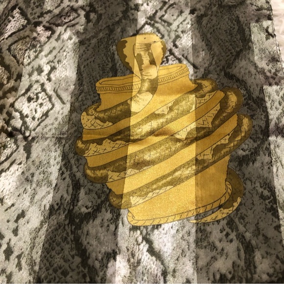 Symphony Scarfs Made in Italy Cobra Snakeskin Scarf - Picture 2 of 6